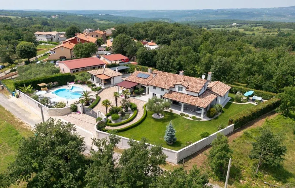 Family Villa Filton With Wellness In Vizinada Vranje Selo